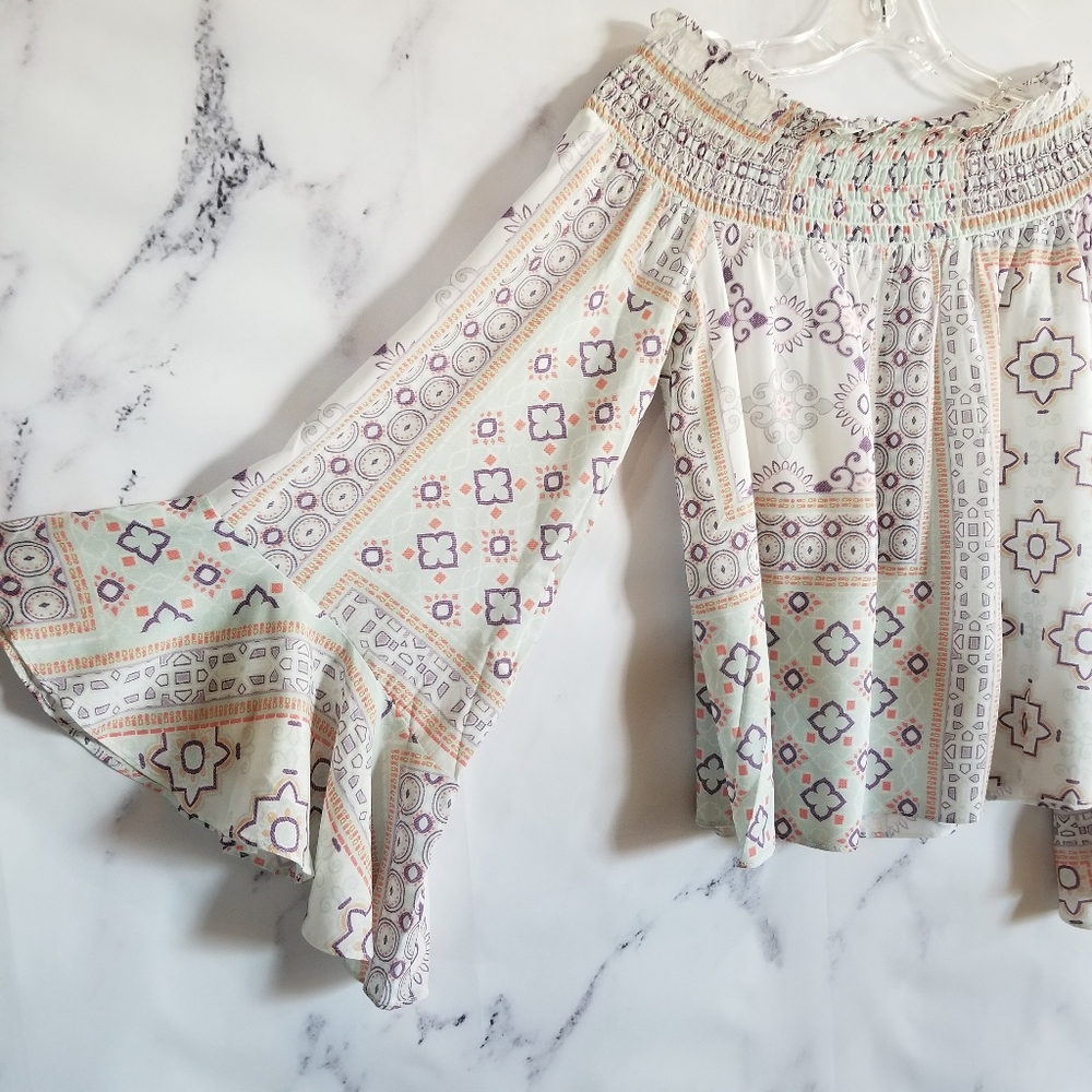 Bobi Black LA Off-Shoulder Bell Sleeves Top - Picture 5 of 10